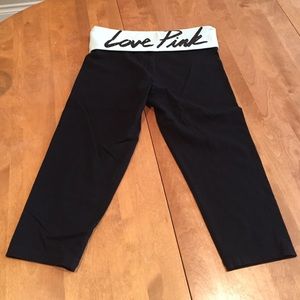 VS PINK black yoga crop - medium