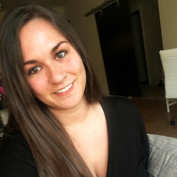 Meet your Posher, Sheila - Picture 1 of 1