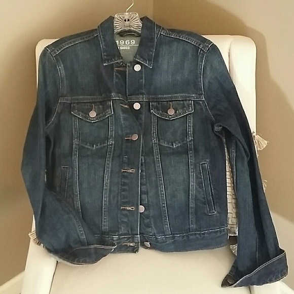 Gap denim jacket size s