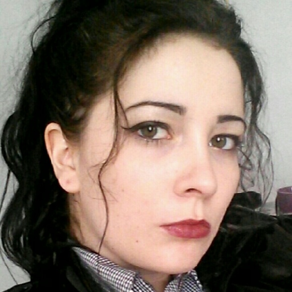 Meet your Posher, Meghan - Picture 2 of 2