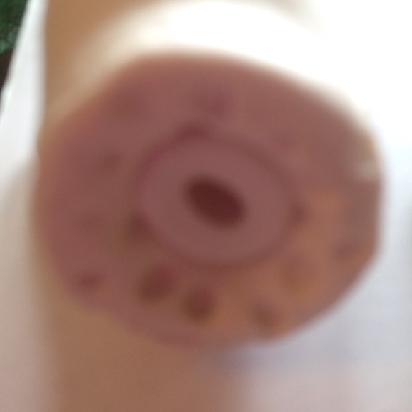 Adorable handmade porcelain salt and pepper pigs - Picture 3 of 3