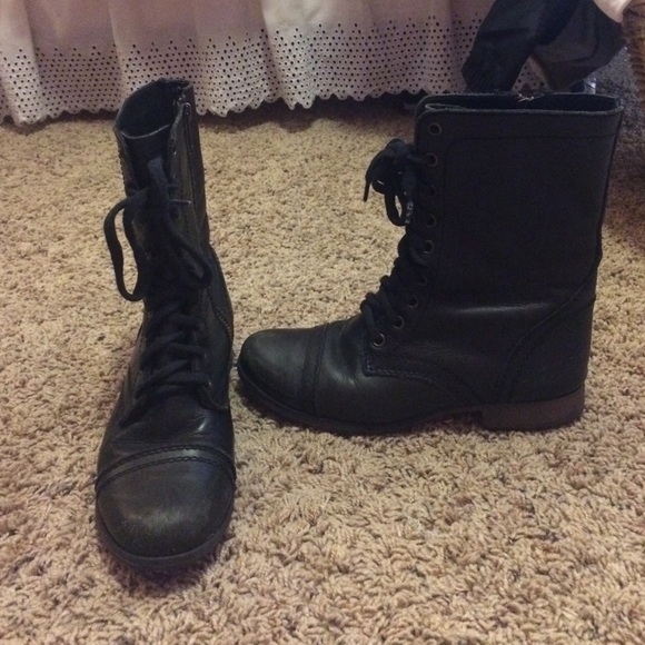 Steve Madden troopa boots