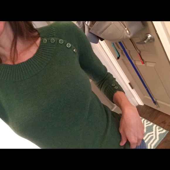 Banana Republic green sweater, size XS