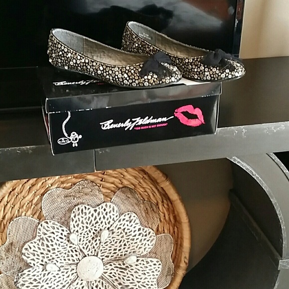 Beverly Feldman sequin flats size 6.5