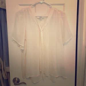 Forever 21 White flowy top with lace detail