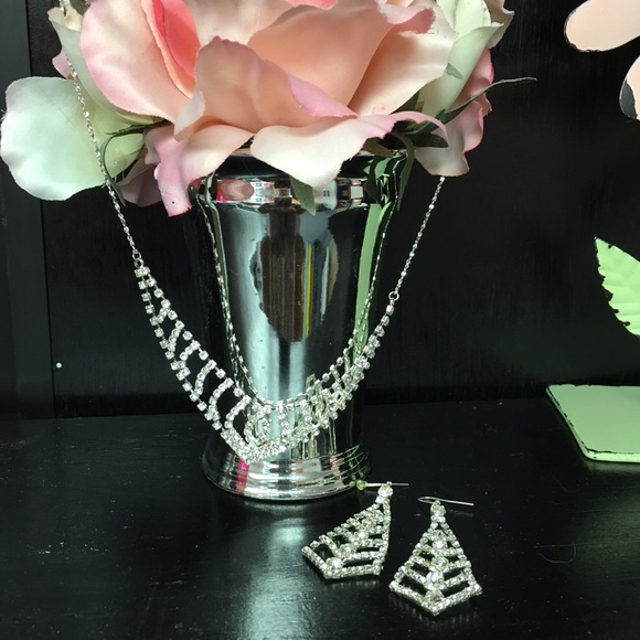 Crystal & Rhinestone Necklace/Earring Set