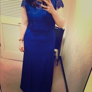 Formal floor length dress in a rich blue size 16