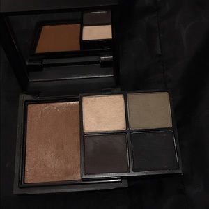 Mac smokey eye quad and contour cream 20$