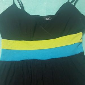 Rue 21 tank