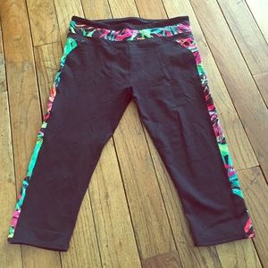 Fabletics size Medium capri