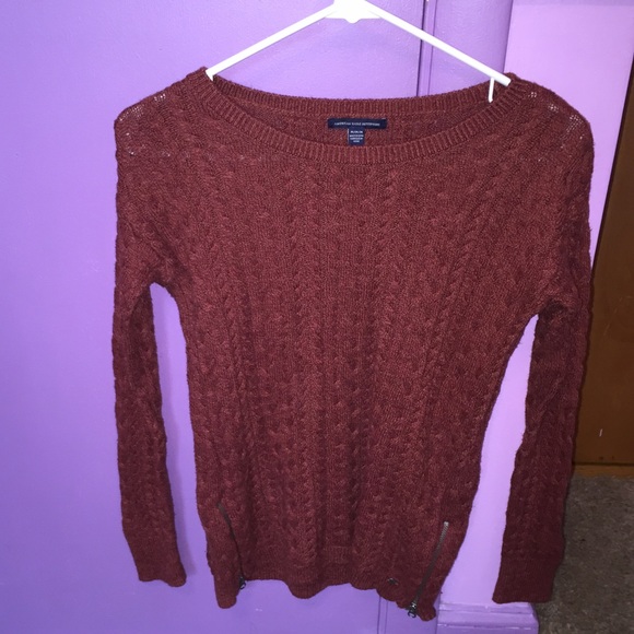 American Eagle sweater w/ zippers