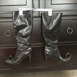 Calvin Klein boots size 9 1/2 black