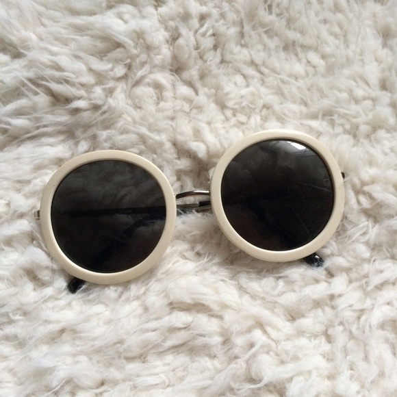 FREE WITH PURCHASE! White Round Lens Sunglasses