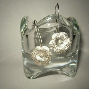 Unique 925 Silver flower earrings
