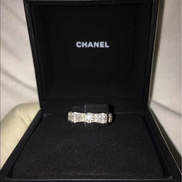 🚫SOLD🚫AUTHENTIC Chanel diamond bow ring💍 - Picture 4 of 8