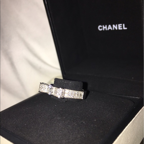 🚫SOLD🚫AUTHENTIC Chanel diamond bow ring💍 - Picture 8 of 8