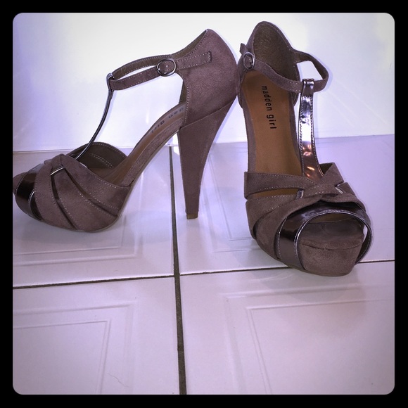 Madden Girl Taupe and Pewter Pumps size 7.5