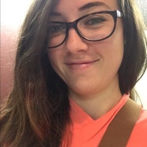 Meet your Posher, Enya