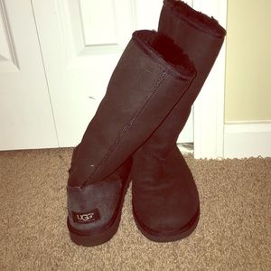 Tall black ugg boots