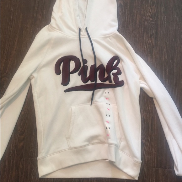 Brand new PINK sweatshirt! Too big for me:(