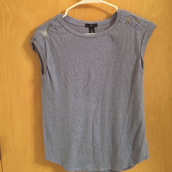 Short sleeve - Picture 1 of 2