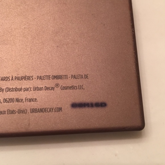 Naked 2 Basics palette - Picture 3 of 3