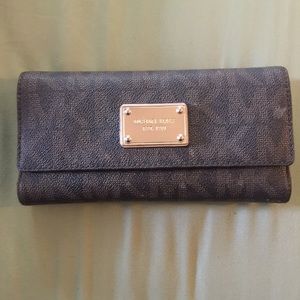 MICHAEL Michael kors checkbook wallet.