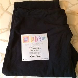 LulaRoe OS Solid Black Leggings