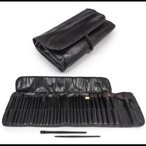 32pc Makeup Brush Set Kit with Case