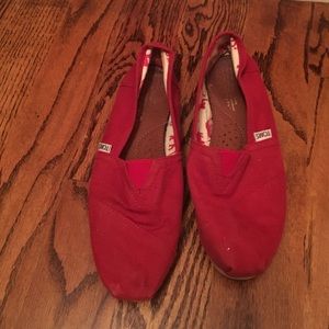 TOMS shoes