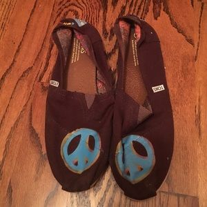 Toms shoes