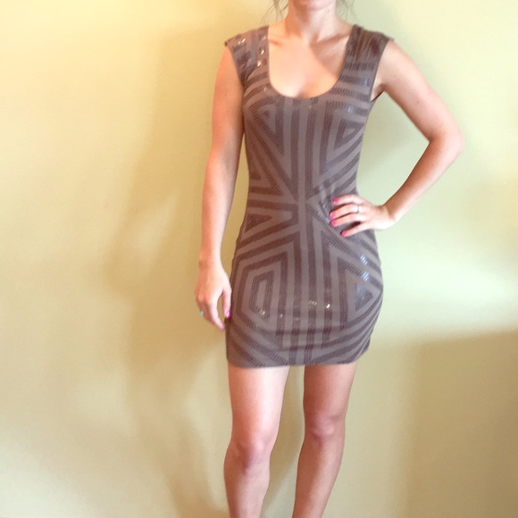 XS Express fitted Taupe dress with Sequin Design