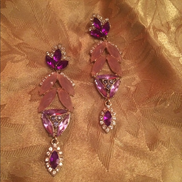 Earrings - Picture 1 of 1