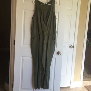 Old navy jumpsuit sz xl