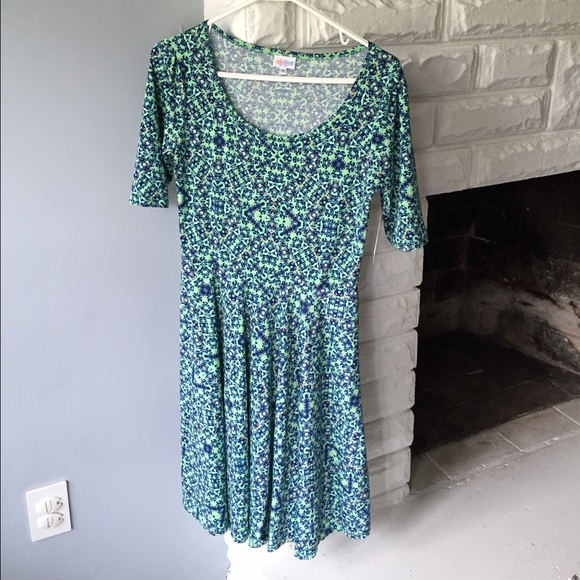 *SOLD* LuLaRoe Nicole - Picture 1 of 1