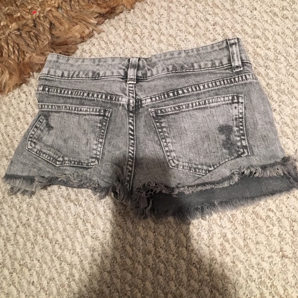 Grey Denim CarMar shorts - Picture 3 of 3