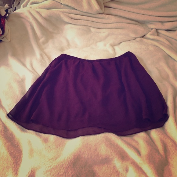 Garage maroon flowy skirt