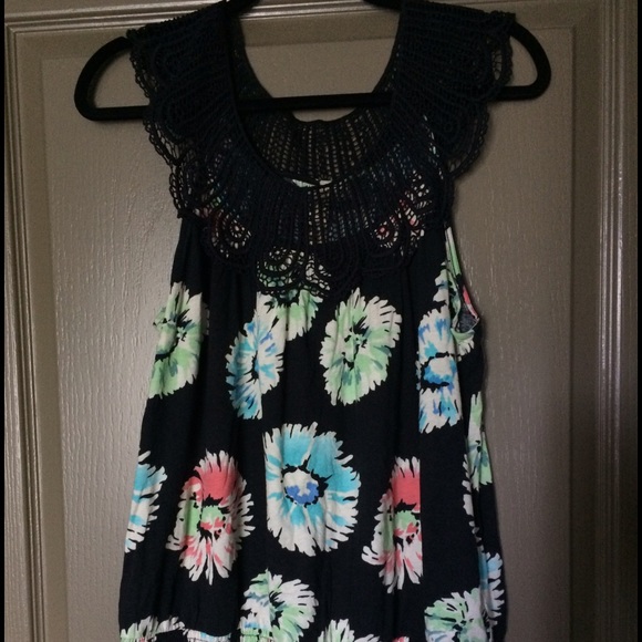 Colorful lace detail tank