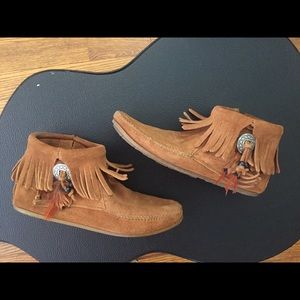 Minnetonka Fringed Moccasins
