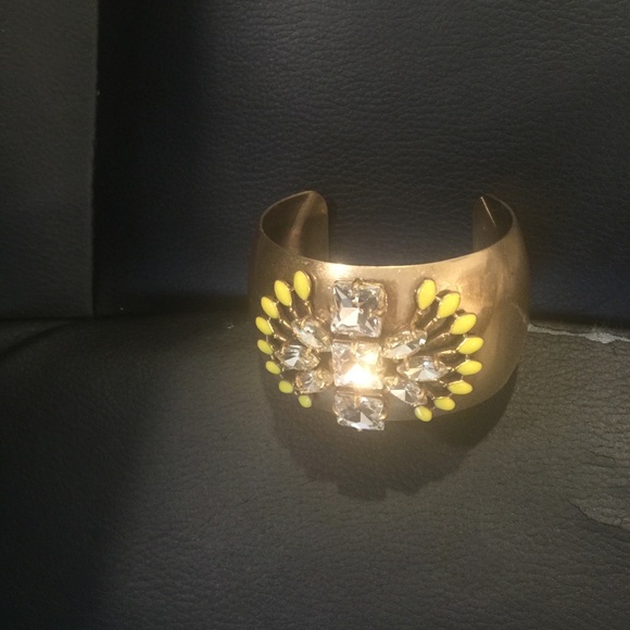 Norah cuff