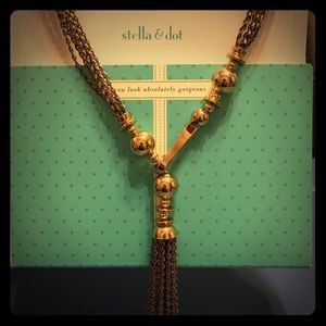 Stella & Dot Bianca tassel necklace