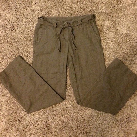 Ann Taylor outlet linen pants. Size 2P.