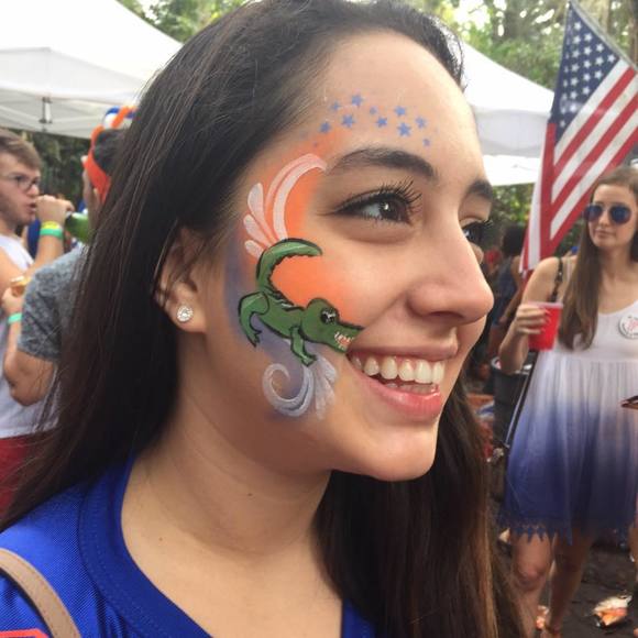 Meet your Posher, Andrea