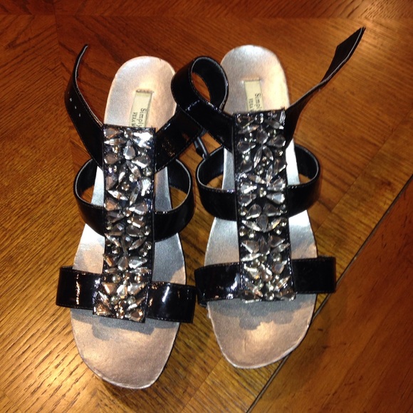 Vera wang wedges