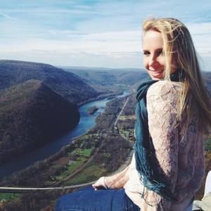 Meet your Posher, Gina