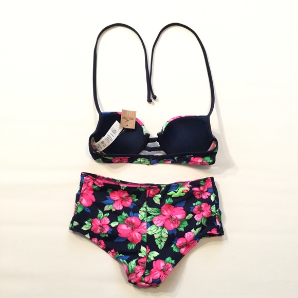 Hollister Push Up Bikini - Picture 3 of 4