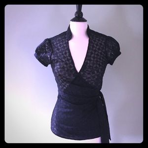 💕Express Sheer Wrap Around Top Size Medium💕
