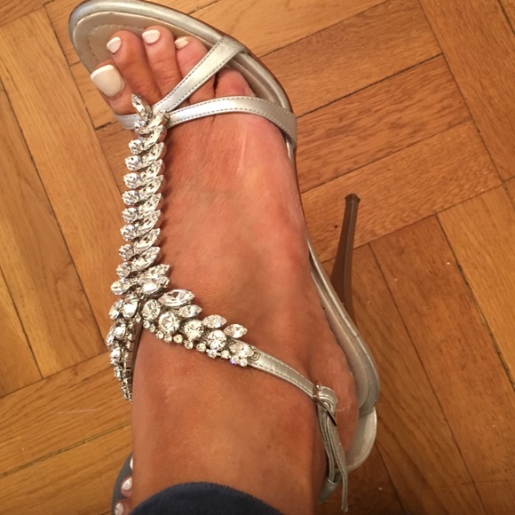Giuseppe Zanotti Silver Heels! - Picture 2 of 4