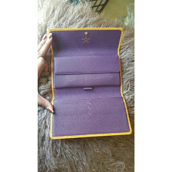 SOLD Louis vuitton epi wallet - Picture 2 of 4