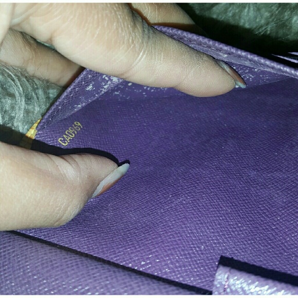 SOLD Louis vuitton epi wallet - Picture 4 of 4